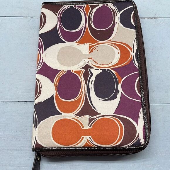 Coach Tablet Case Small Jacquard Fabric Zipper Logo Ereader Kindle - Picture 4 of 9